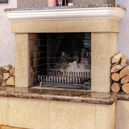 Sunny Flat In Art Nouveau Area