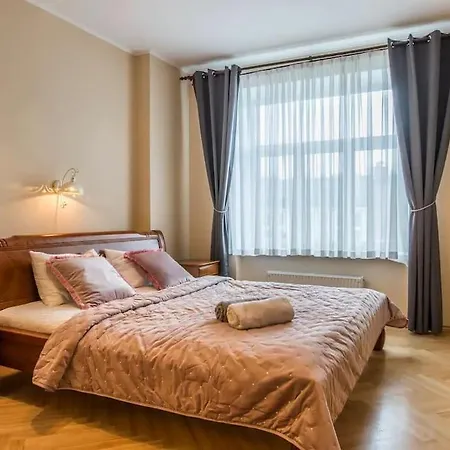 Sunny Flat In Art Nouveau Area Apartment