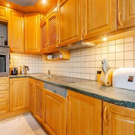 Sunny Flat In Art Nouveau Area
