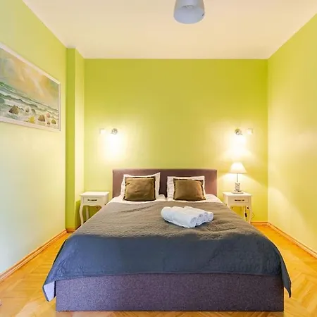 Apartment Sunny Flat In Art Nouveau Area *