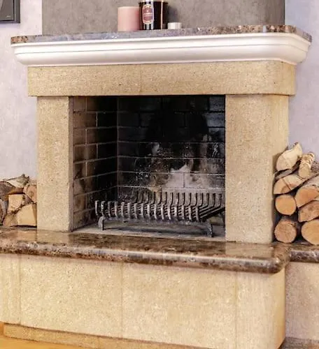 Sunny Flat In Art Nouveau Area