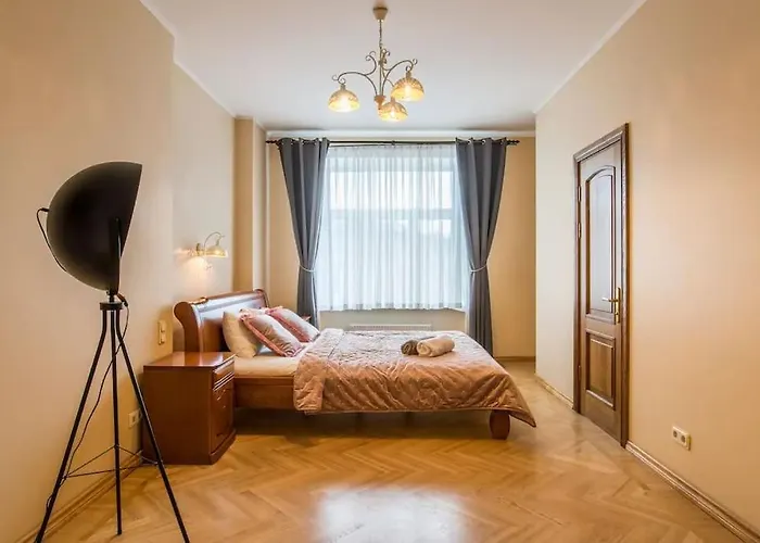 Sunny Flat In Art Nouveau Area * Рига