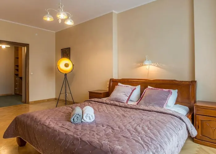 Апартаменты Sunny Flat In Art Nouveau Area