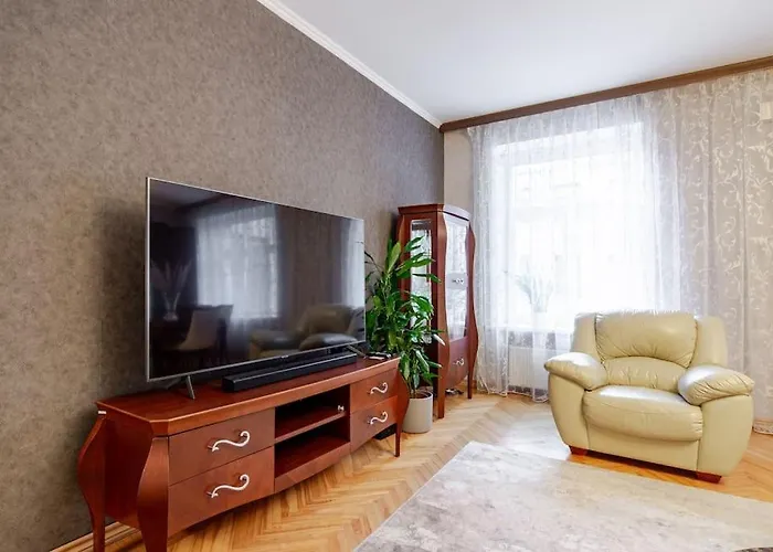 Apartment Sunny Flat In Art Nouveau Area *
