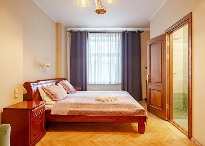 Sunny Flat In Art Nouveau Area Апартаменты *