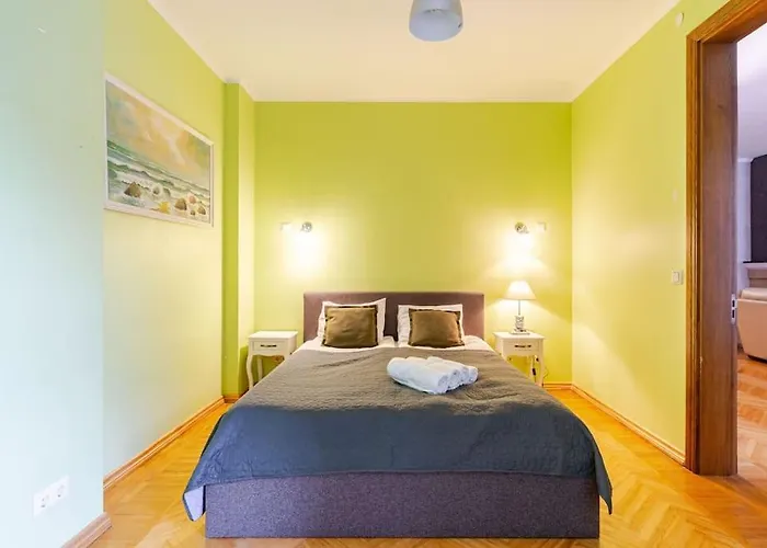 Апартаменты Sunny Flat In Art Nouveau Area *