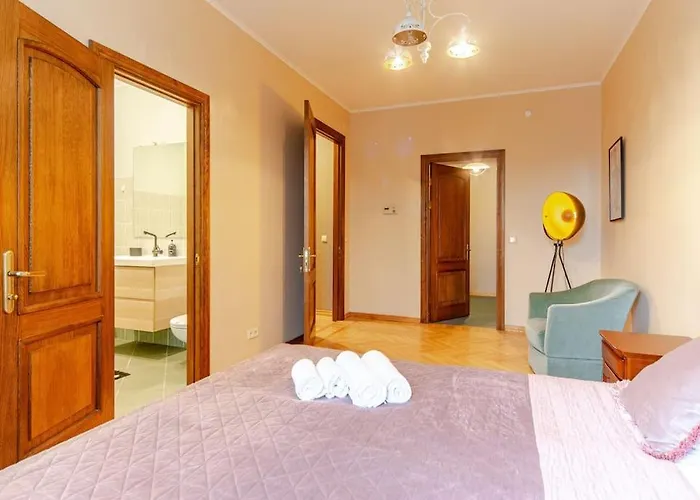 Sunny Flat In Art Nouveau Area Апартаменты