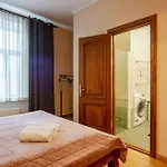 Sunny Flat In Art Nouveau Area Appartamento Riga