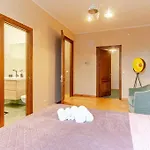 Sunny Flat In Art Nouveau Area Appartamento