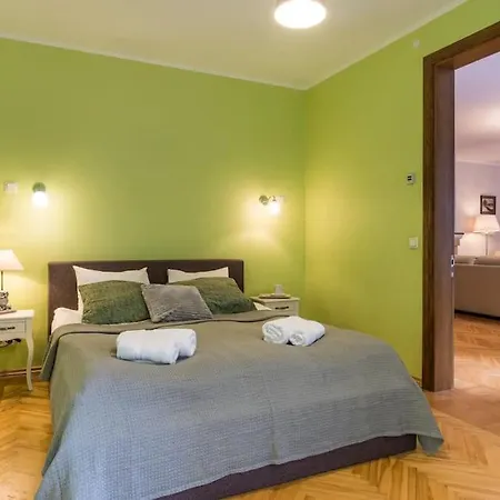 Appartamento Sunny Flat In Art Nouveau Area *