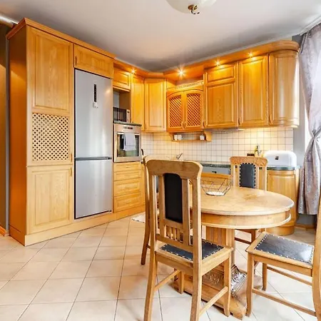 Sunny Flat In Art Nouveau Area *