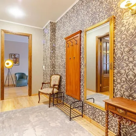 Sunny Flat In Art Nouveau Area * Riga